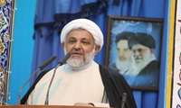امام جمعه موقت ایلام : اقتدار جهانی انقلاب اسلامی به برکت ولایت فقیه و مردم است